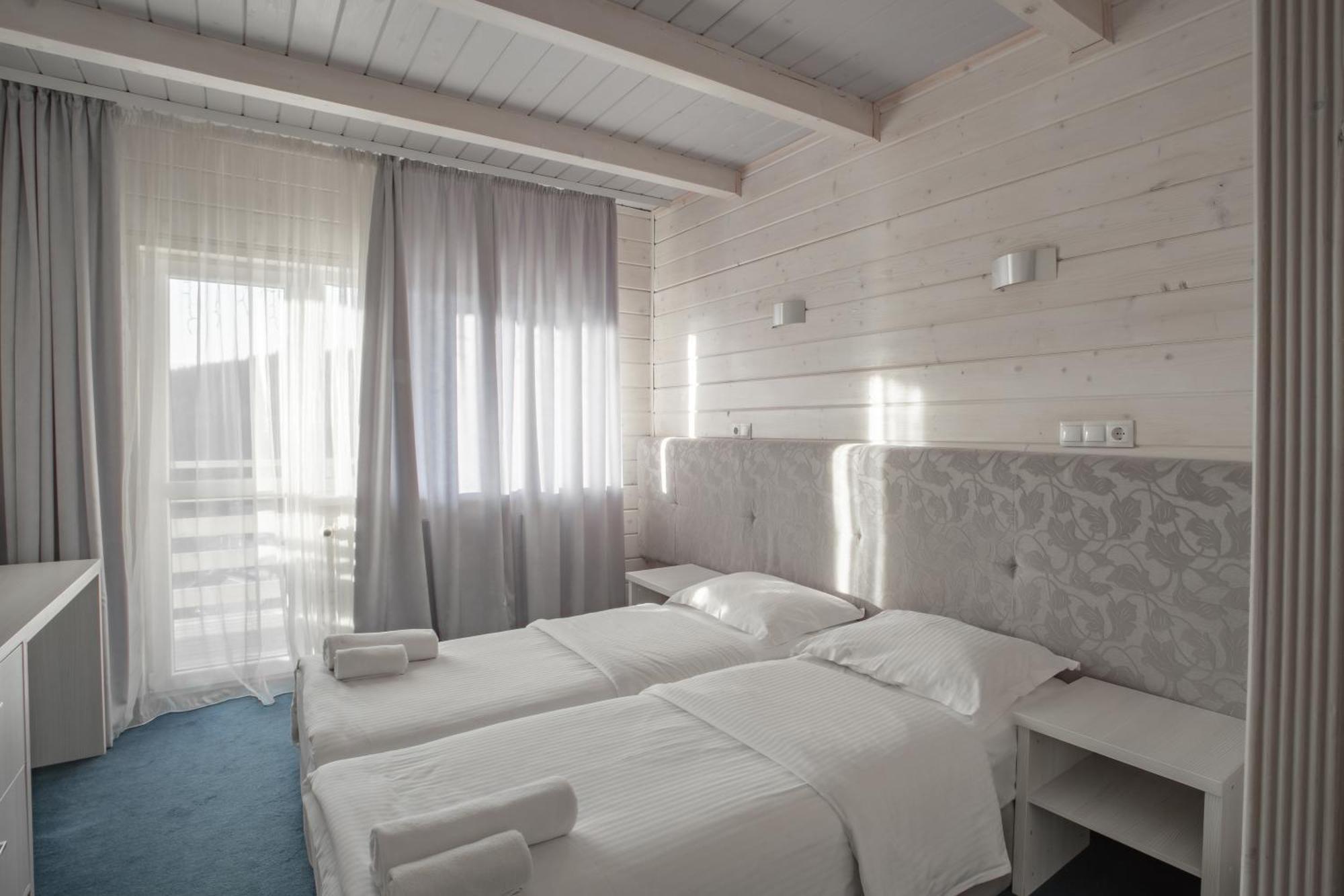 Wellland Hotel Yaremche Dış mekan fotoğraf