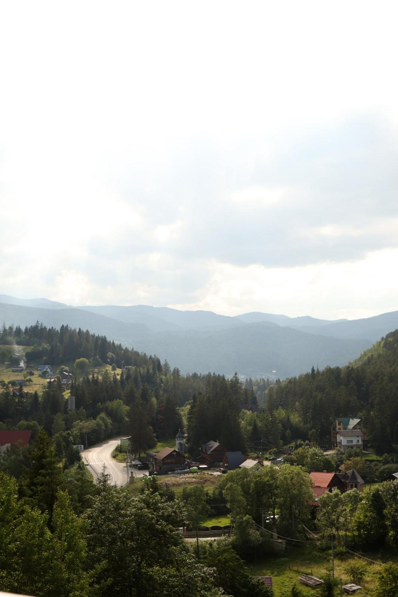 Wellland Hotel Yaremche Dış mekan fotoğraf